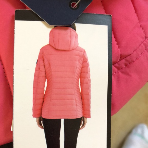 Nautica Women’s hooded stretch packable puffer coat. Large Brand new with tags - Picture 6 of 9